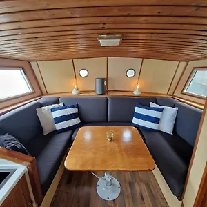Sailing Botel Amsterdam