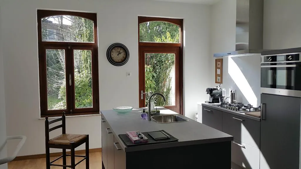 Apartamento Mansion 6 Maastricht 0*,  Países Bajos